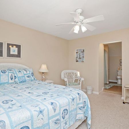Katie Lou'S Place By Oak Island Accommodations Caswell Beach Exterior photo